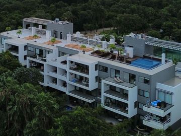 Exclusivo Departamento de 2 Recámaras en Nick Price: Confort y Estilo en Playa del Carmen