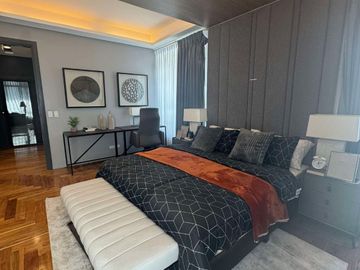 MODERN BRAND NEW SAN JUAN TOWNHOUSE WITH ELEVATOR AND GARDEN FOR SALE!