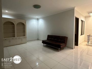 Disewakan Rumah Greencove BSD City Tangerang Selatan Bagus Nyaman Lokasi Hijau Asri Strategis