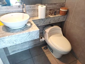 ALQUILO AMPLIO DUPLEX EN JIRON FIDELLI 120 , PISO 6 BARRANCO