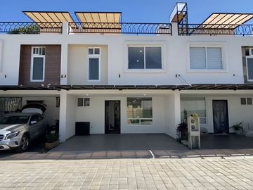 Casa en venta con roof garden conjunto privado Cuautlancingo