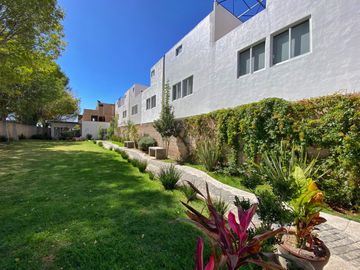 Casa en venta con roof garden conjunto privado Cuautlancingo