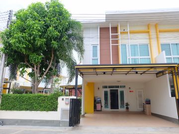 Twin House for Sale at Pano Village, 40 sq.w. (160 sq.m.) Land Area, Laem Chabang - Thung Grad, Bang Lamung, Chonburi Only 2,690,000 THB (Direct Sale