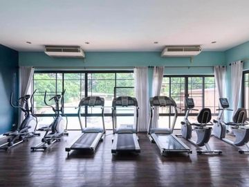 House for sale in luxury project located on Mahidol road. Fully furnished and electric appliances. Ready to move in