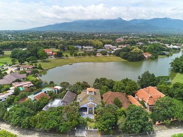 Spacious House for sale in Maerim. The backyard is by the lake and mountain view.