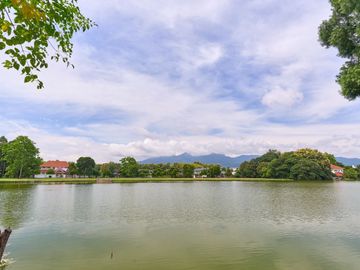 Spacious House for sale in Maerim. The backyard is by the lake and mountain view.