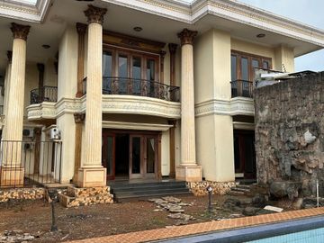 DIJUAL SANTAI TAPI PASTI RUMAH SIAP HUNI Jl. RIMBA CIPETE UTARA KEBAYORAN BARU JAKARTA SELATAN (DEKAT ESSENCE DARMAWANGSA APARTMENT)