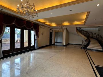 DIJUAL SANTAI TAPI PASTI RUMAH SIAP HUNI Jl. RIMBA CIPETE UTARA KEBAYORAN BARU JAKARTA SELATAN (DEKAT ESSENCE DARMAWANGSA APARTMENT)