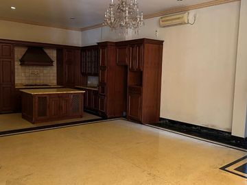 DIJUAL SANTAI TAPI PASTI RUMAH SIAP HUNI Jl. RIMBA CIPETE UTARA KEBAYORAN BARU JAKARTA SELATAN (DEKAT ESSENCE DARMAWANGSA APARTMENT)