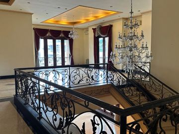 DIJUAL SANTAI TAPI PASTI RUMAH SIAP HUNI Jl. RIMBA CIPETE UTARA KEBAYORAN BARU JAKARTA SELATAN (DEKAT ESSENCE DARMAWANGSA APARTMENT)
