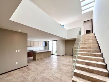 Casa en venta con recámara en planta baja