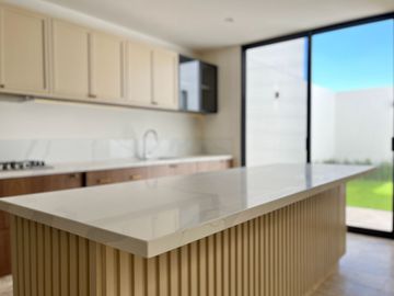 Casa en venta con recámara en planta baja