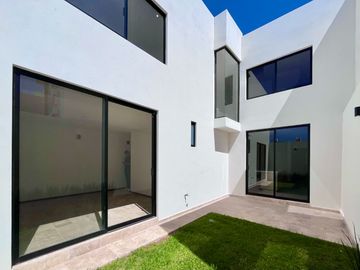 Casa en venta con recámara en planta baja