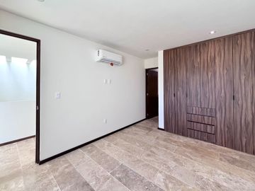 Casa en venta con recámara en planta baja