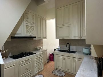 Rumah full furnish design classic di cempaka putih jakarta pusat