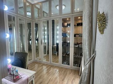 Rumah full furnish design classic di cempaka putih jakarta pusat