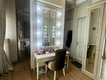 Rumah full furnish design classic di cempaka putih jakarta pusat