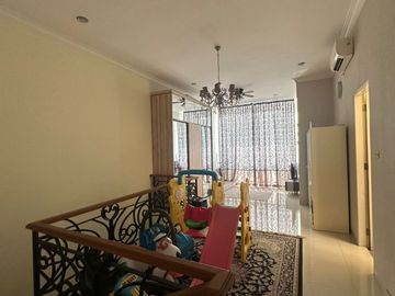 Rumah full furnish design classic di cempaka putih jakarta pusat