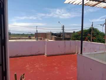 Se vende casa de 2 pisos, Frente a Parque en la Residencial La Alameda-Paiján (TSuarez)