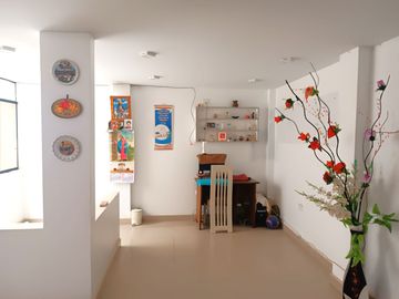 Se vende casa de 2 pisos, Frente a Parque en la Residencial La Alameda-Paiján (TSuarez)
