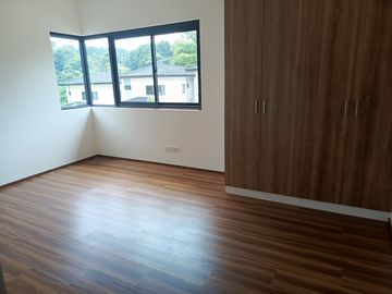 4 Bedrooms House For Sale in Sun Valley Estates Antipolo