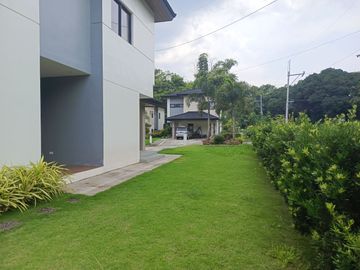 4 Bedrooms House For Sale in Sun Valley Estates Antipolo