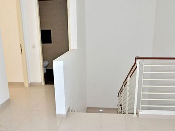 Rumah Baru Minimalis Modern Siap Huni Lokasi Gayungsari Surabaya Selatan
