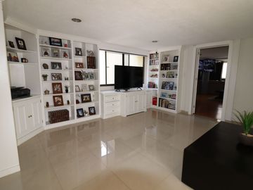 Residencia en venta con 5 habitaciones en Lomas del Marmol