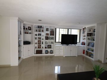 Residencia en venta con 5 habitaciones en Lomas del Marmol