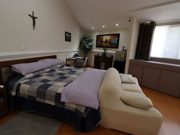 Residencia en venta con 5 habitaciones en Lomas del Marmol