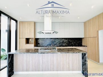 Casa Nueva en Venta Sendero de las Moras Galerias Santa Anita