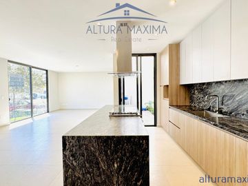 Casa Nueva en Venta Sendero de las Moras Galerias Santa Anita