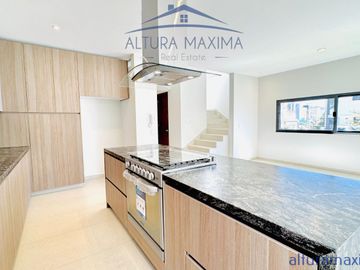 Casa Nueva en Venta Sendero de las Moras Galerias Santa Anita