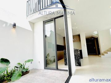 Casa Nueva en Venta Sendero de las Moras Galerias Santa Anita