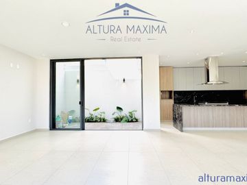 Casa Nueva en Venta Sendero de las Moras Galerias Santa Anita