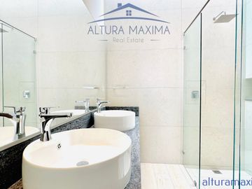 Casa Nueva en Venta Sendero de las Moras Galerias Santa Anita