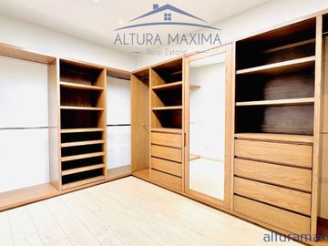 Casa Nueva en Venta Sendero de las Moras Galerias Santa Anita