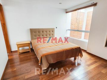 Vendo Hermoso Y Amplio Duplex + Departamento Independiente +Aires En Surco