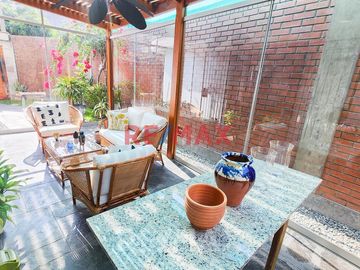 Vendo Hermoso Y Amplio Duplex + Departamento Independiente +Aires En Surco
