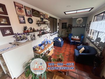 AMPLIA Y ACOGEDORA CASA DE VENTA, Sector Batan Shopping C1457
