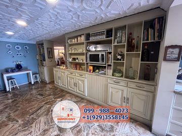 AMPLIA Y ACOGEDORA CASA DE VENTA, Sector Batan Shopping C1457