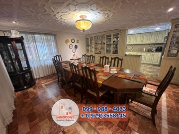 AMPLIA Y ACOGEDORA CASA DE VENTA, Sector Batan Shopping C1457