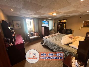 AMPLIA Y ACOGEDORA CASA DE VENTA, Sector Batan Shopping C1457