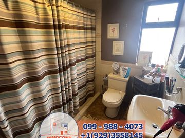 AMPLIA Y ACOGEDORA CASA DE VENTA, Sector Batan Shopping C1457