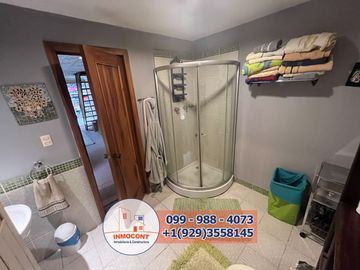 AMPLIA Y ACOGEDORA CASA DE VENTA, Sector Batan Shopping C1457