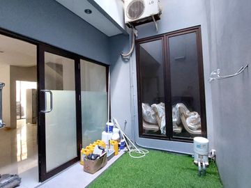 Rumah Cantik di Lingkungan Premium Hyarta Ecovillage