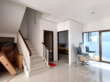 Rumah Cantik di Lingkungan Premium Hyarta Ecovillage