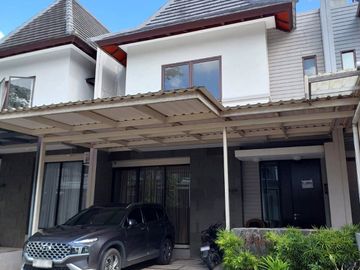 Rumah Cantik di Lingkungan Premium Hyarta Ecovillage