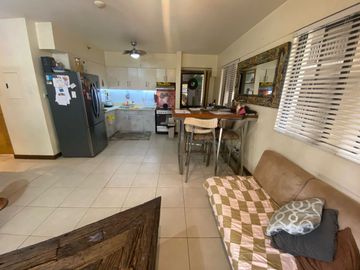 3BR CONDO; EVERGREEN BUILDING, BIRCHWOOD RESIDENCES - ACACIA ESTATES, TAGUIG CITY - FOR SALE