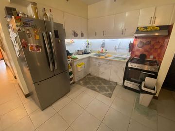 3BR CONDO; EVERGREEN BUILDING, BIRCHWOOD RESIDENCES - ACACIA ESTATES, TAGUIG CITY - FOR SALE